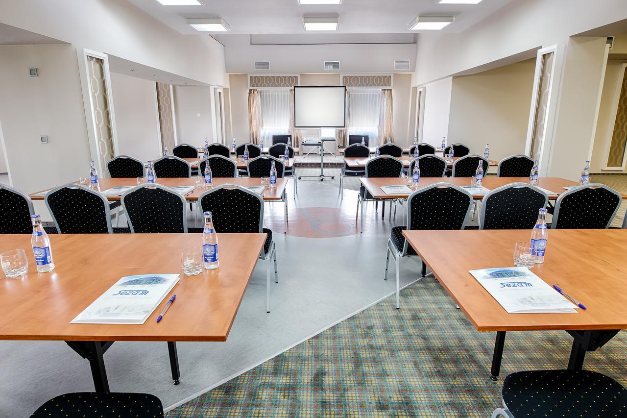 Hotel Sezam Machowa Kültér fotó