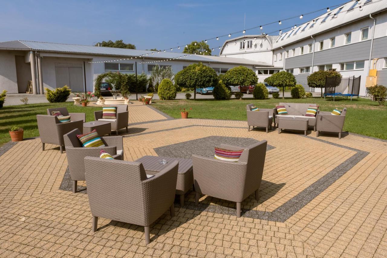 Hotel Sezam Machowa Kültér fotó